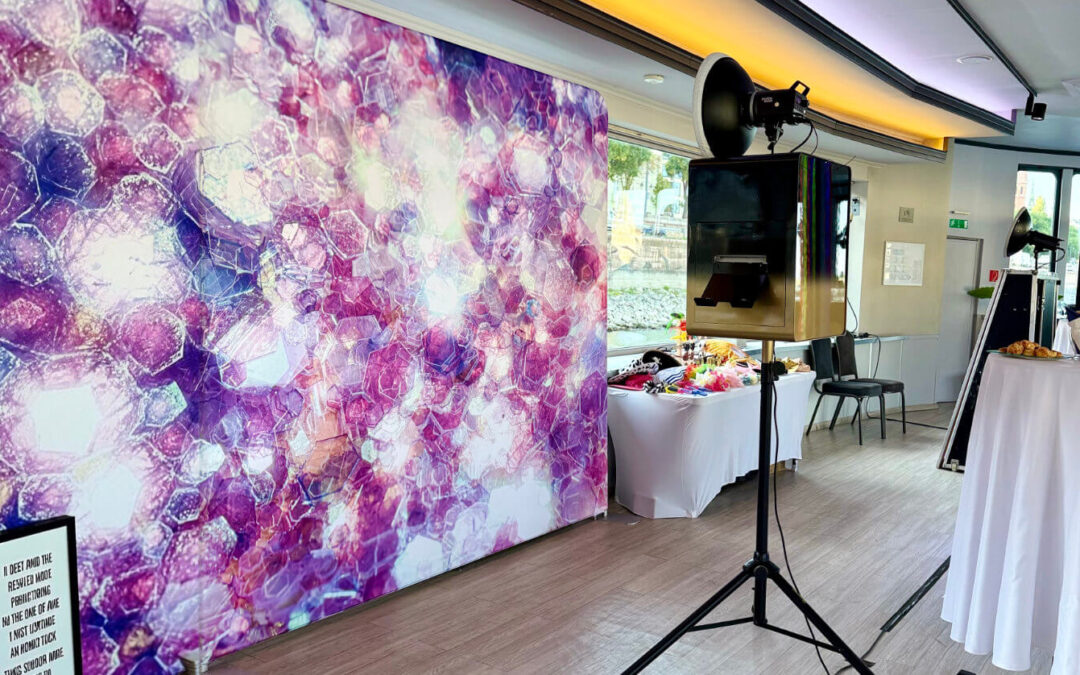 Selfie gép céges rendezvényekre – tippek a márkaépítő online élményhez